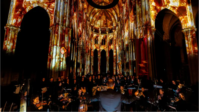 **À partir du 21 février, chaque vendredi et samedi, l'orchestre LUMINISCENCE vous invite à vivre une version musicale inédite du spectacle.** - LUMINISCENCE à la Cathédrale Notre-Dame de Rouen